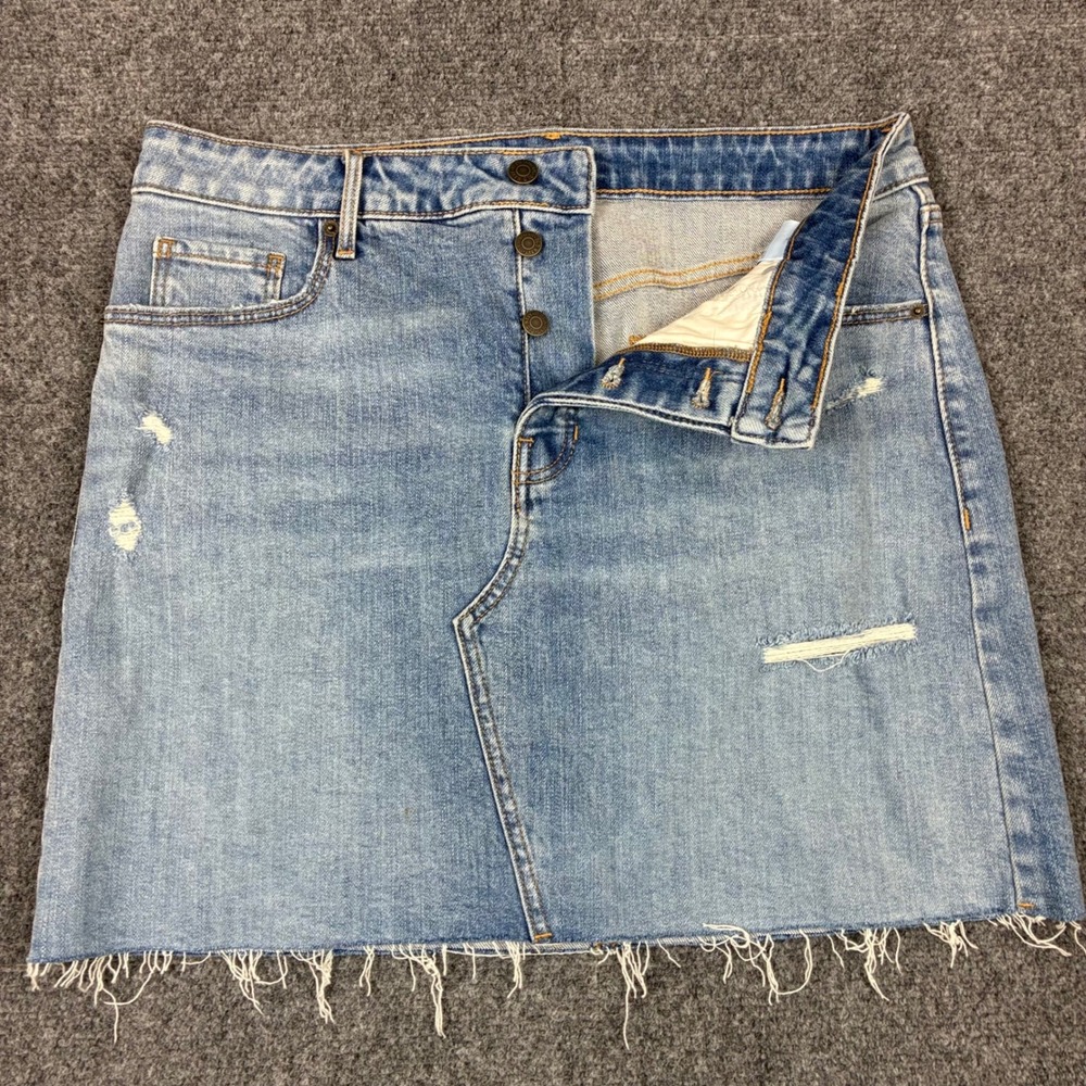 Old Navy Womens Size 12 W34 Button Fly Blue Raw Hem Denim Mini Skirt Light Wash